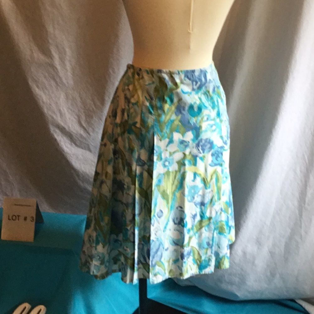 A line floral print skirt in 10 by TOMMY HILFIGER